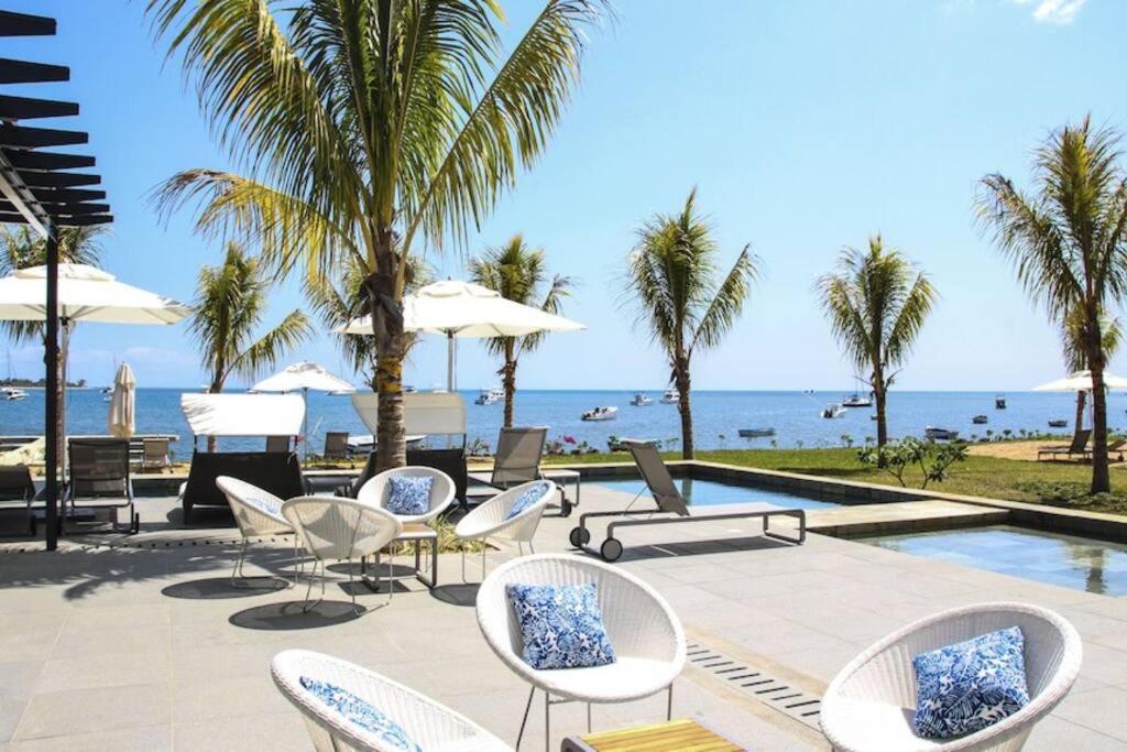 Latitude Luxury Seafront Suite Rivière Noire Exterior foto